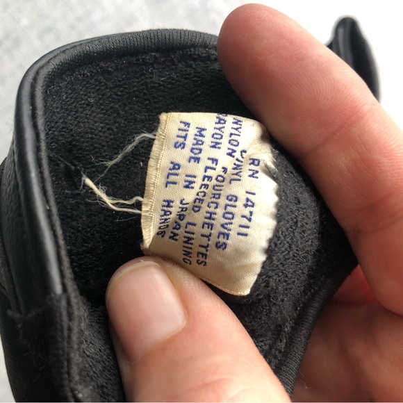 Elegant Black and White Women's Gloves Set - Picture 7 of 7